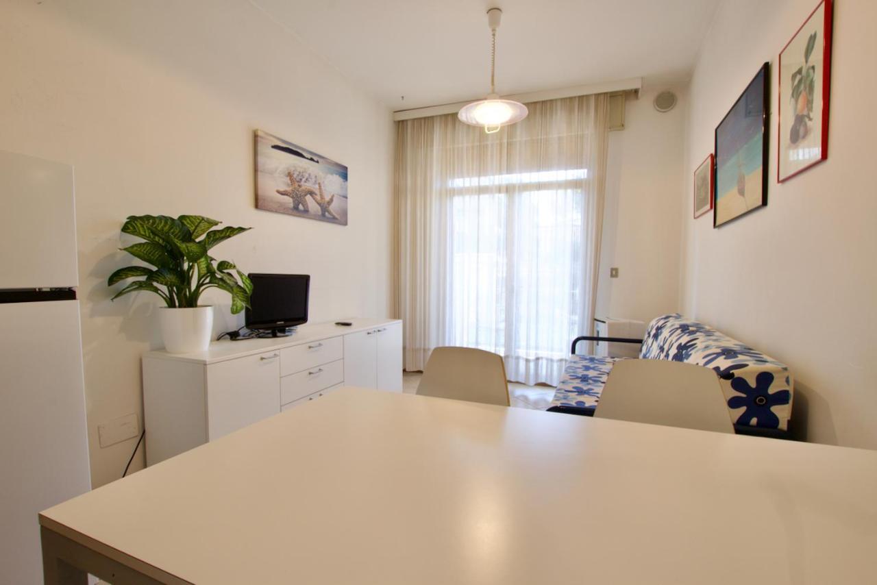 Park Residence 1 - Home Immobiliare 리도 디 예솔로 외부 사진